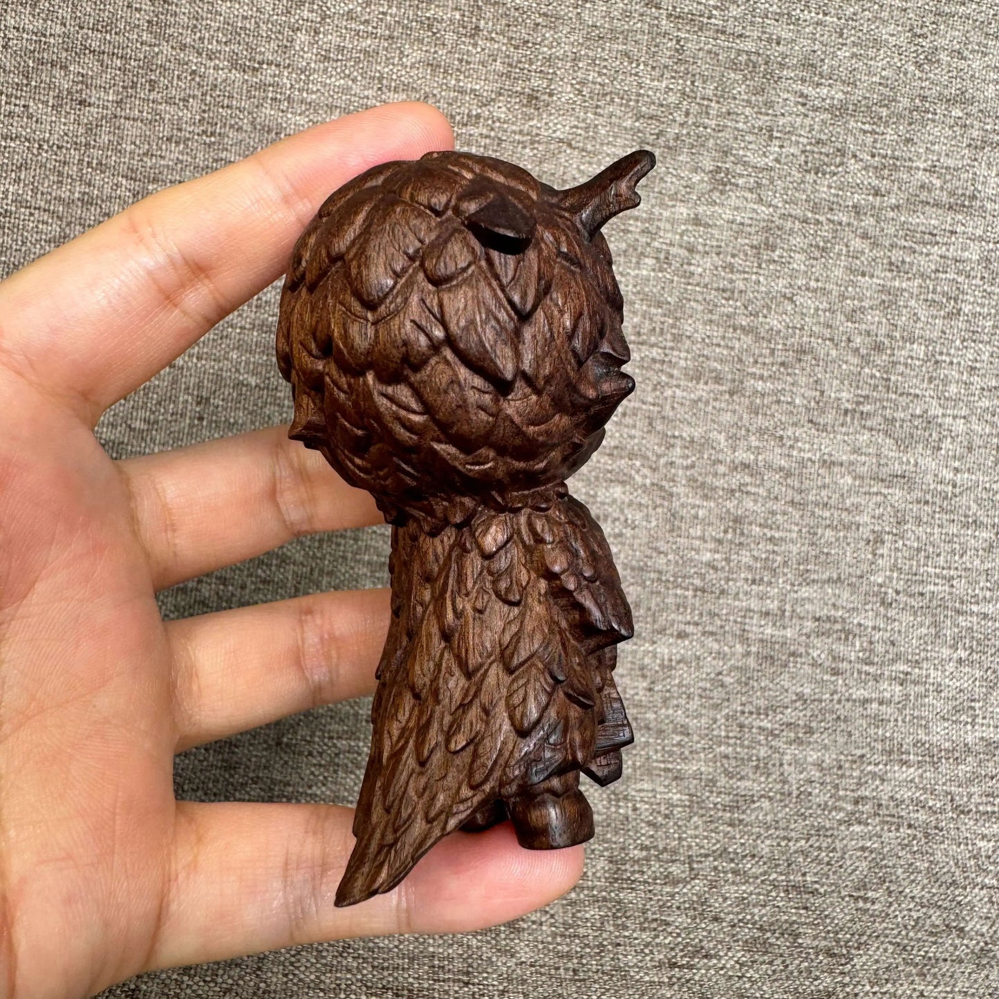 Black Walnut Cute Anime Figure – Exquisite Wooden Carving Chocolate Color Cartoon Ornament · Winged Bubu
