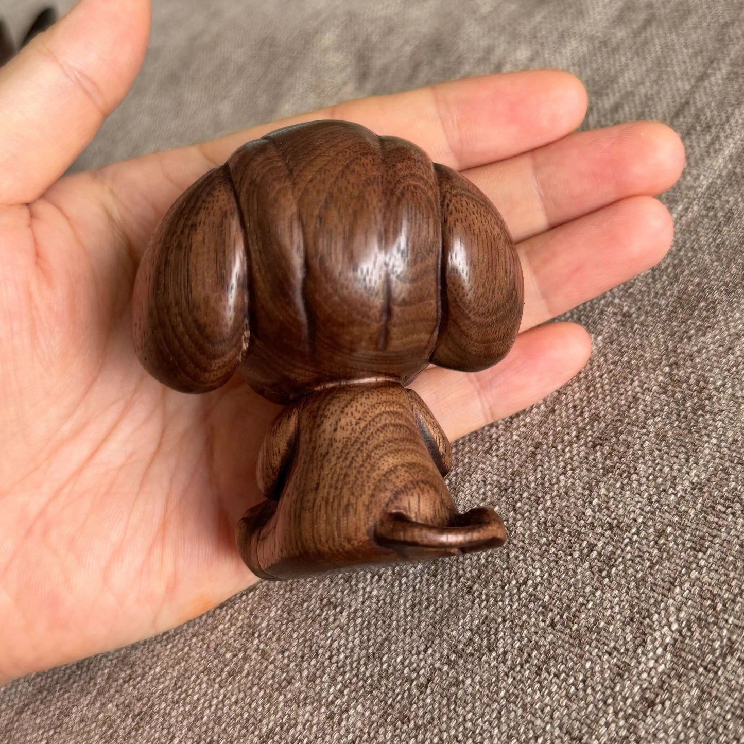 Black Walnut Cute Anime Figure – Exquisite Wooden Carving Chocolate Color Cartoon Ornament · Winged Bubu